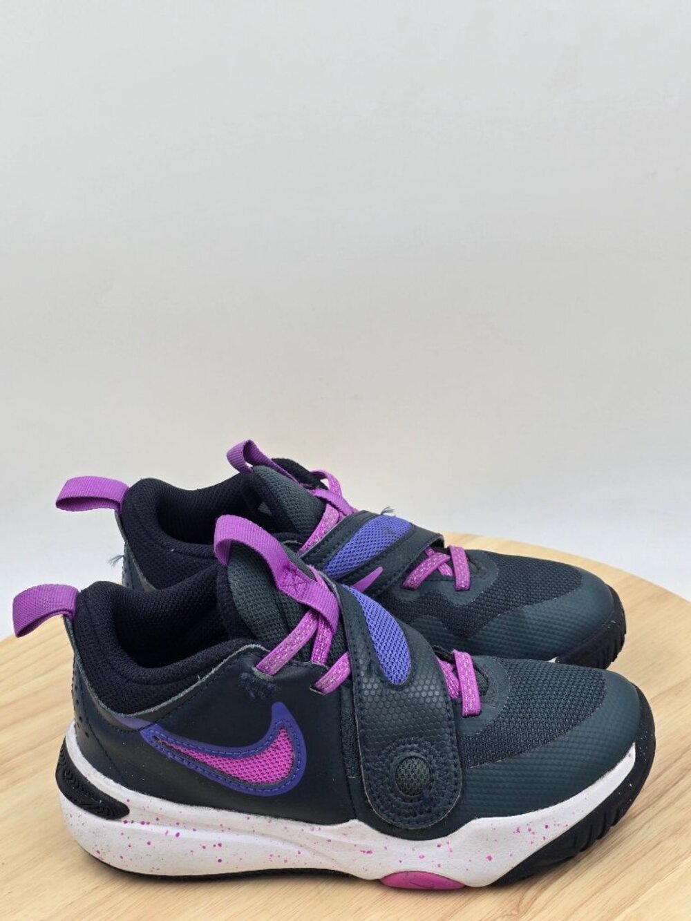 Nike Team Hustle D 11 FlyEase Shoes Youth Size 13C Purple Basketball DV8994-300